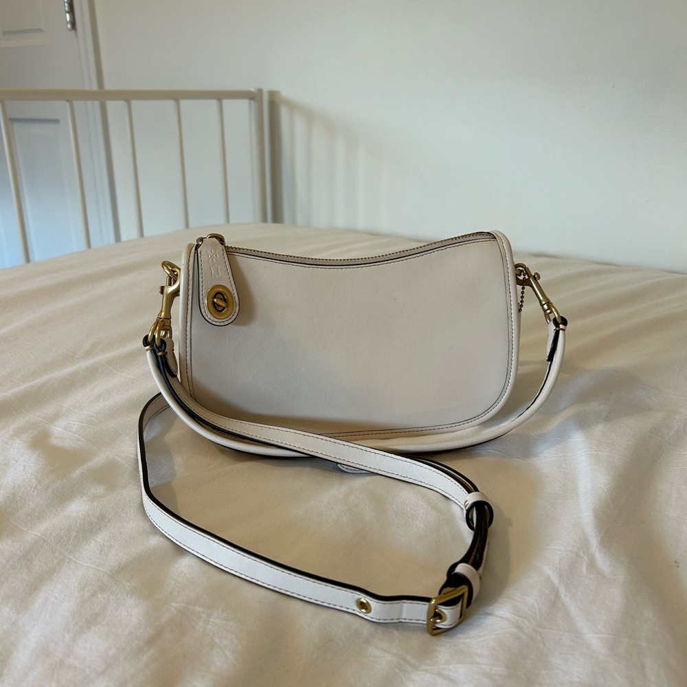 Coach Swinger Bag